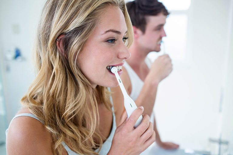 The Best Non-Toxic Toothpaste for Clean Teeth and a Healthy Smile